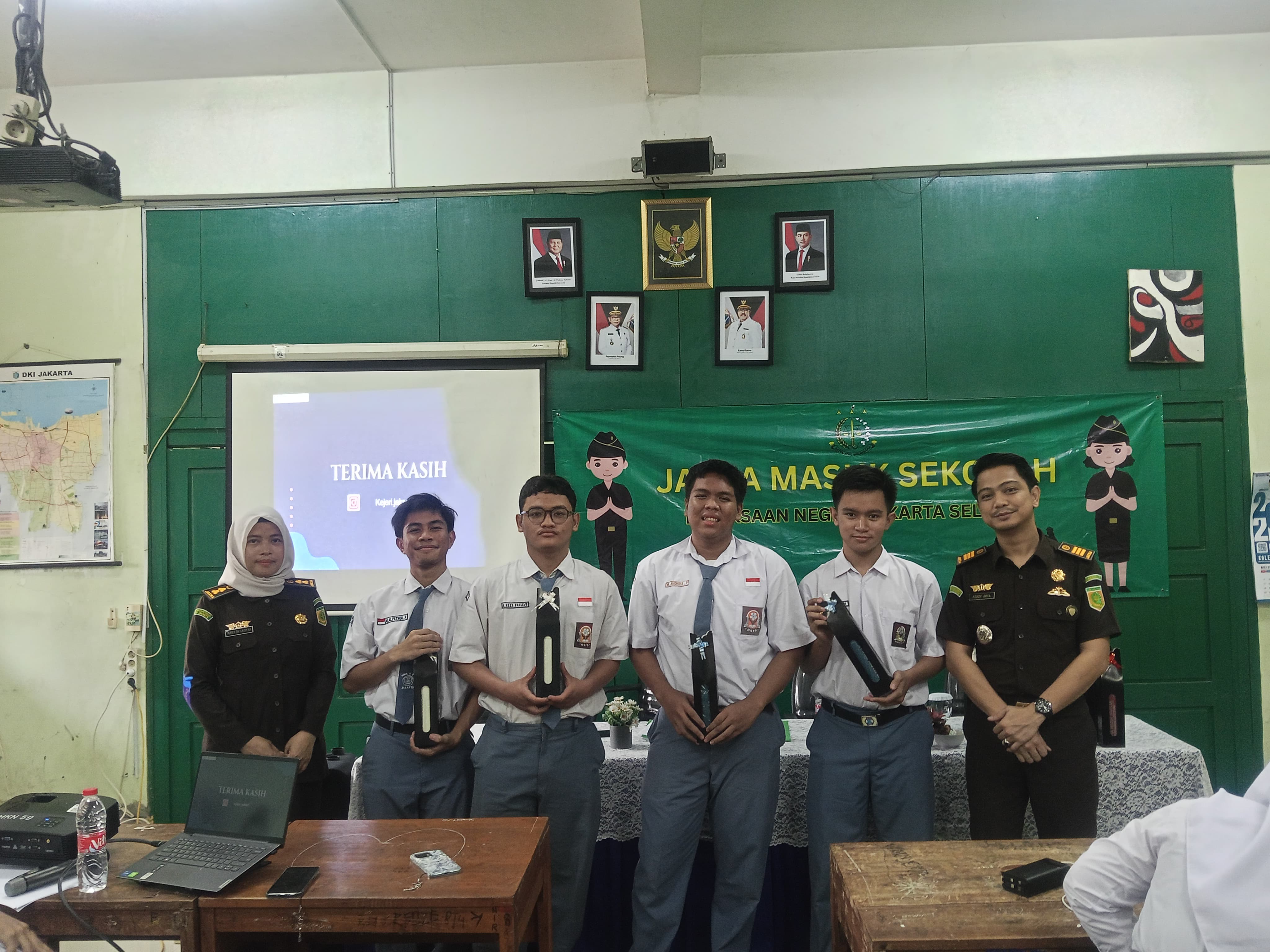 Gedung Sekolah SMKN 9 BANDUNG KOTA
